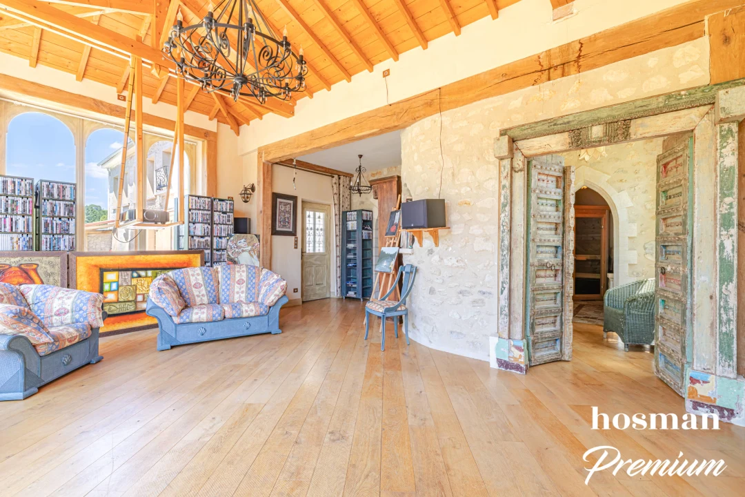 Maison de 500.0 m² à Hédouville