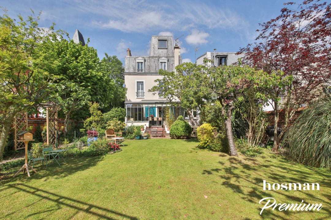 Maison de 262.0 m² à Colombes