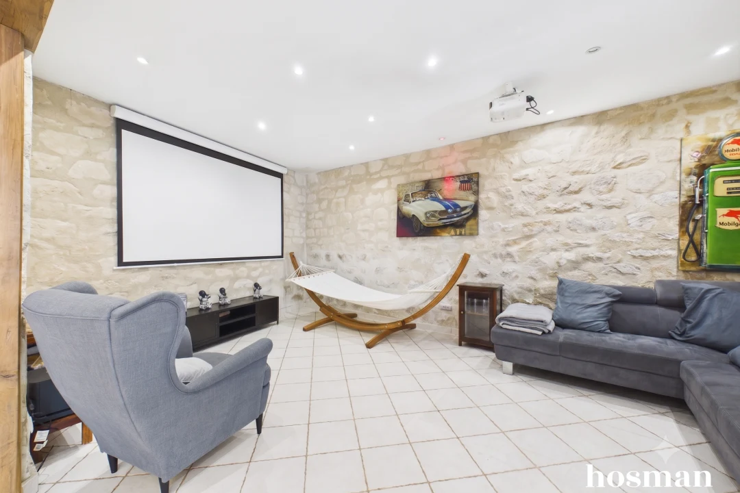 Maison de 330.0 m² à Méry-Sur-Oise