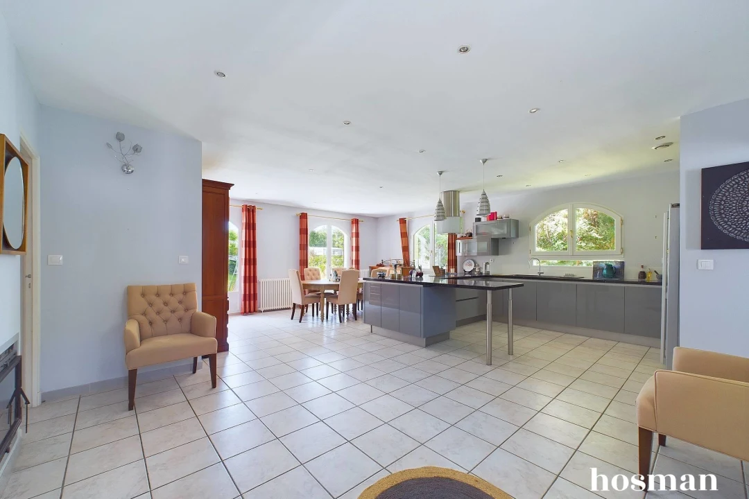 Maison de 145.0 m² à Saint-Jean-d'Illac