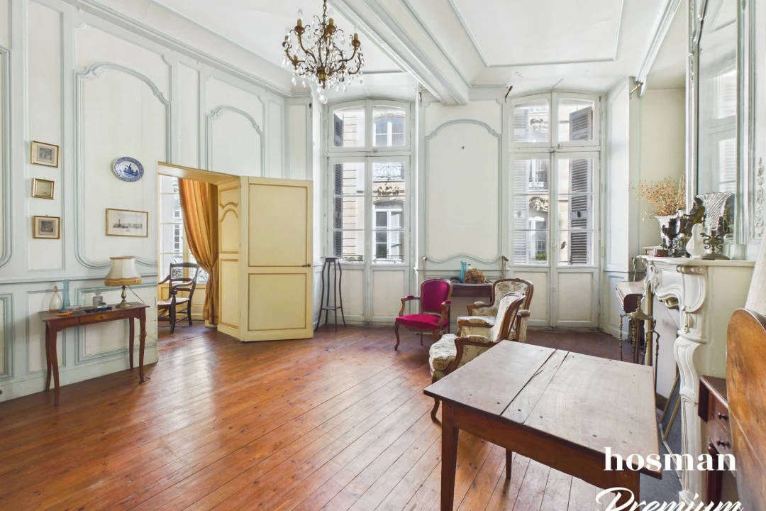 Hôtel particulier de 285.0 m² à Bordeaux