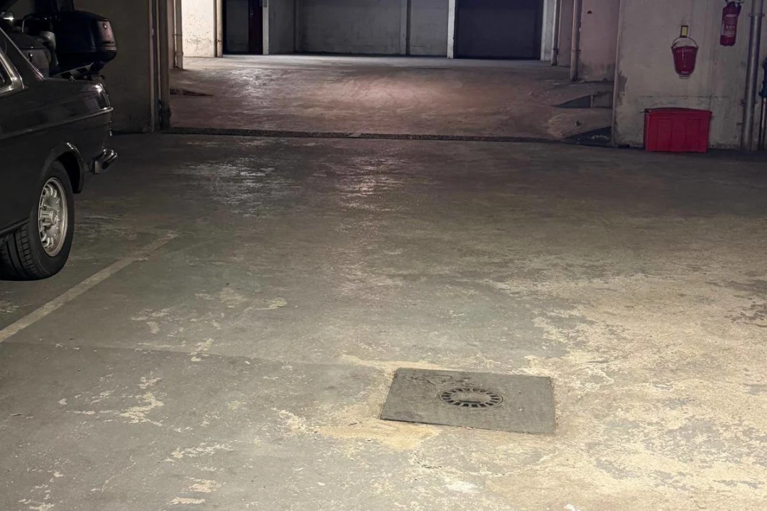 Parking de 12.04 m² à Paris
