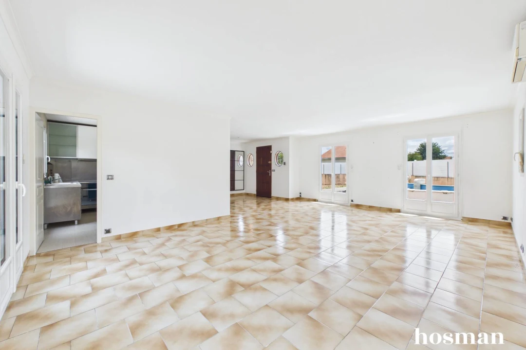 Maison de 205.0 m² à Villenave-D'Ornon