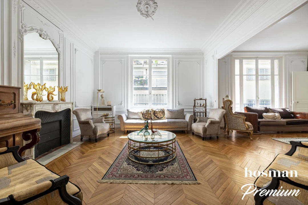 Appartement de 145.0 m² à Paris