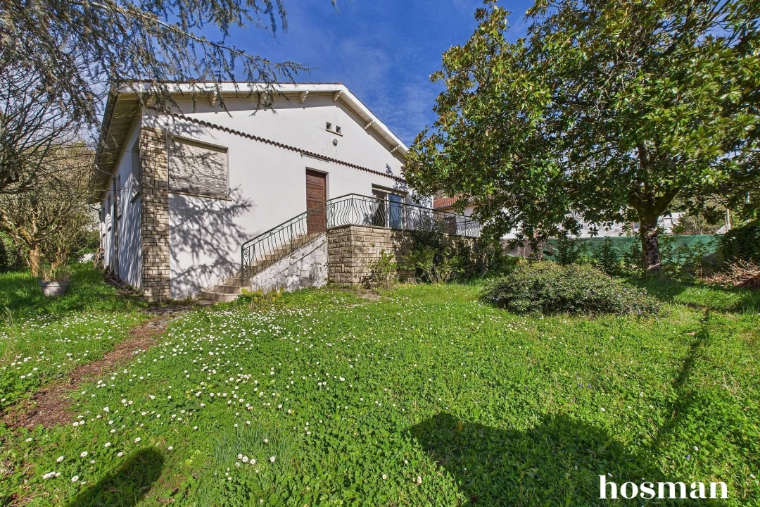 Maison de 130.0 m² à Floirac