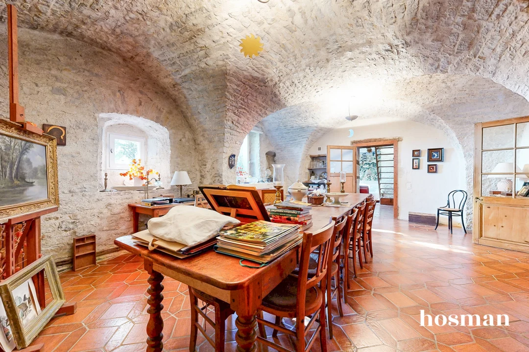 Maison de 301.0 m² à Montferrand-le-Château