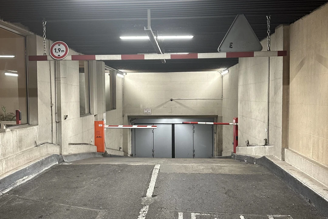 Parking de 15.0 m² à Paris