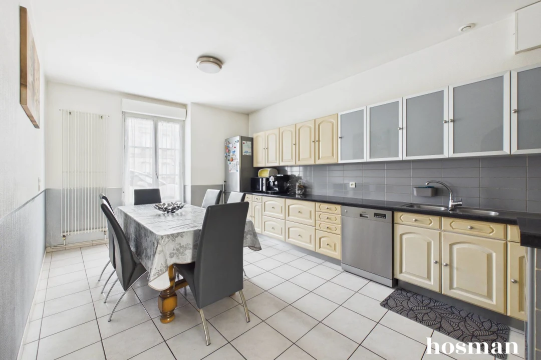 Maison de 114.0 m² à Carbon-Blanc