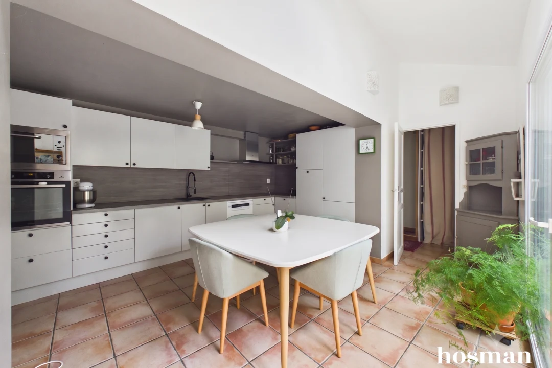 Maison de 130.0 m² à Nanterre