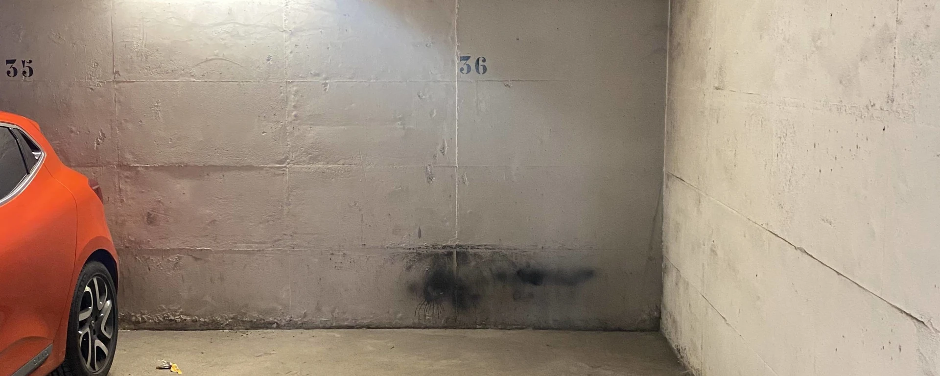 Parking de 13.65 m² à Paris