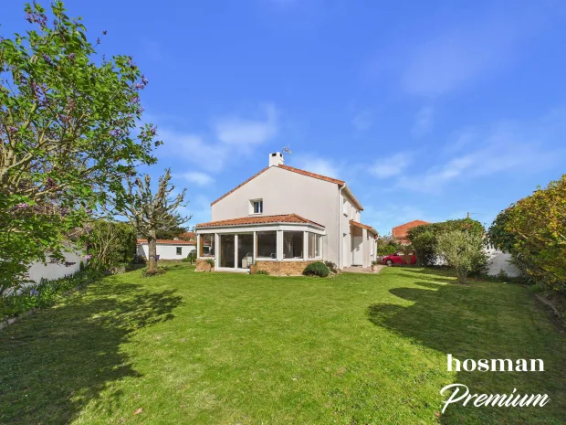 Maison de 201.3 m² à Saint-Sébastien-sur-Loire