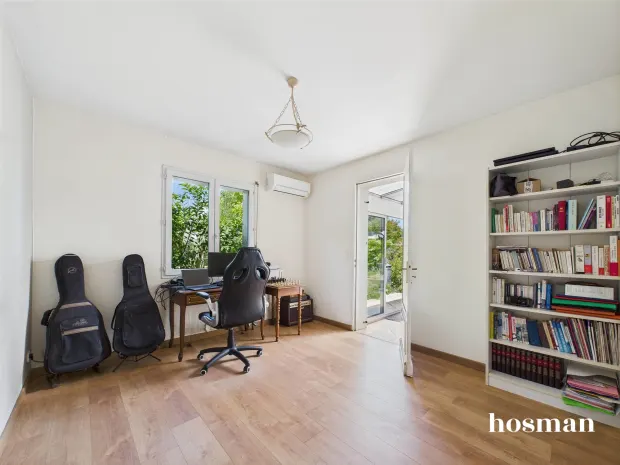 Maison de 125.0 m² à Mérignac