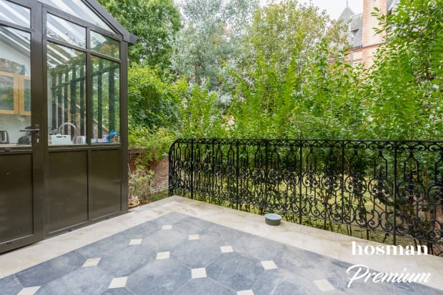 Maison de 180.0 m² à Courbevoie