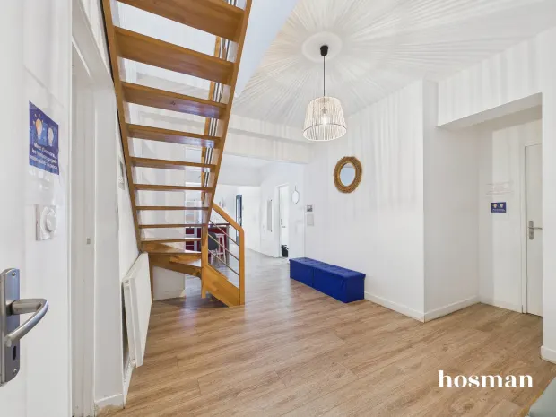 Maison de 220.0 m² à Cenon