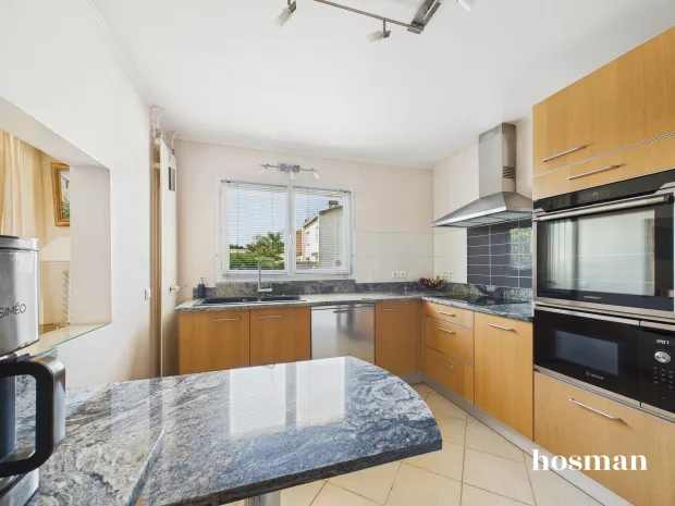 Maison de 190.0 m² à Eysines