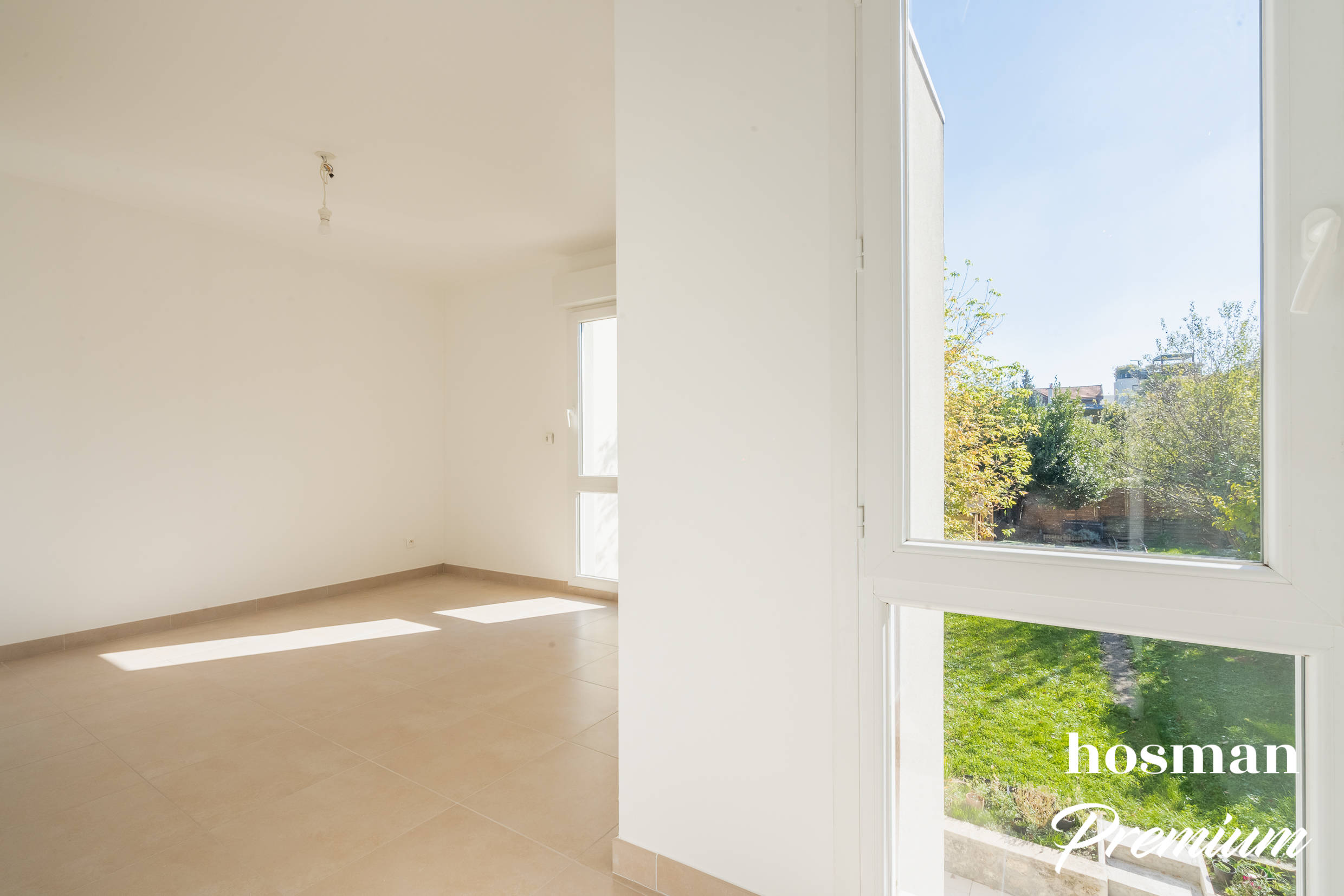 Photo 12 - Maison 161.43 Suresnes