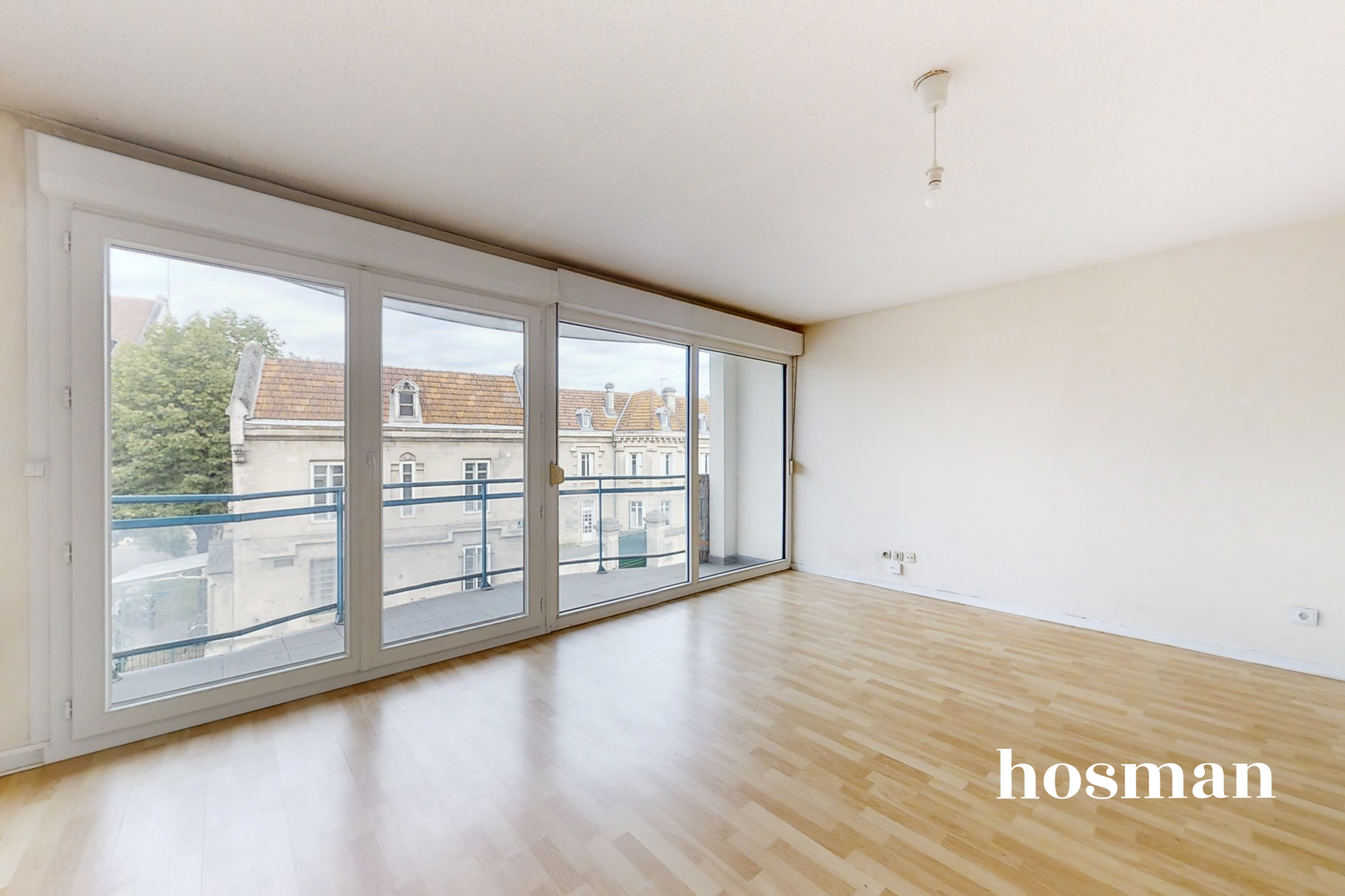Photo 1 - Appartement 47.0 Bordeaux