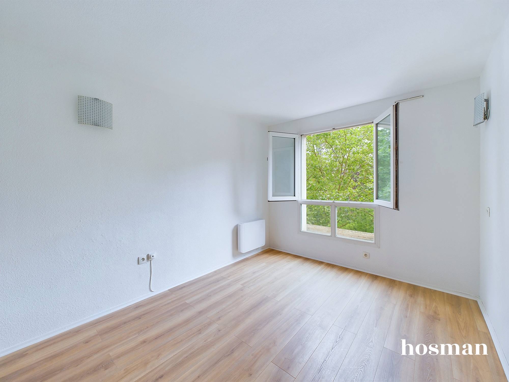 Photo 1 - Appartement 17.37 Courbevoie