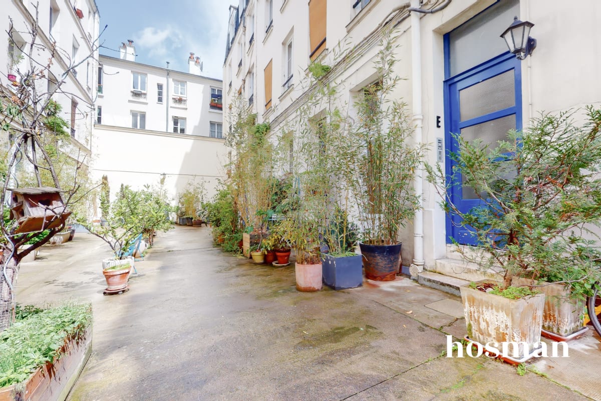Superbe loft - 32 m2 Carrez + 8 m2 de mezzanine - atypique et
