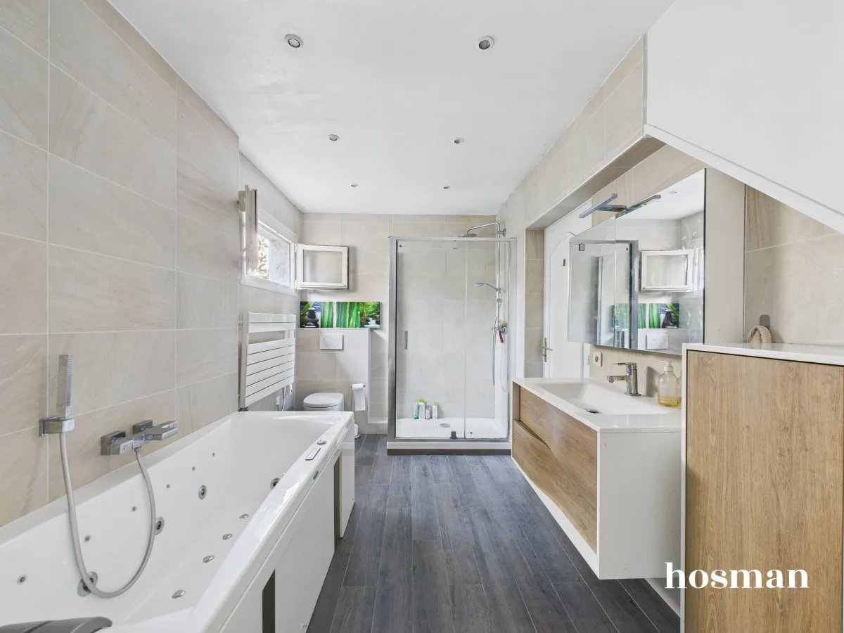 Maison de 170.0 m² à Villejuif