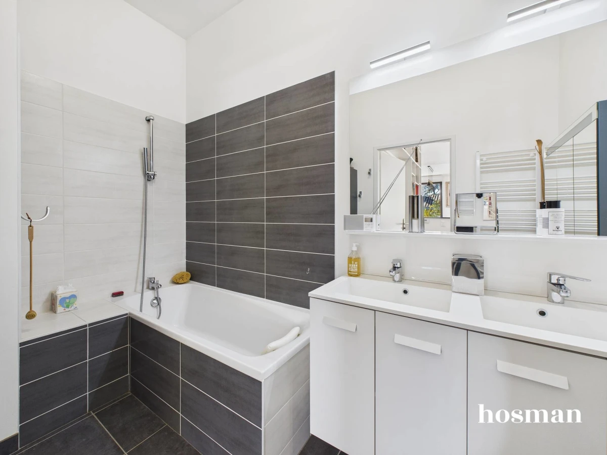 Appartement de 98.0 m² à Bordeaux