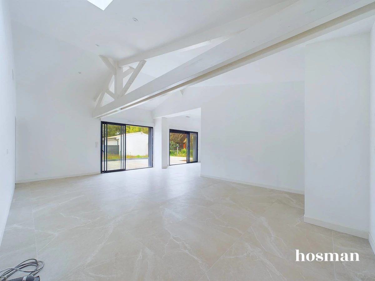 Maison de 196.5 m² à Canéjan