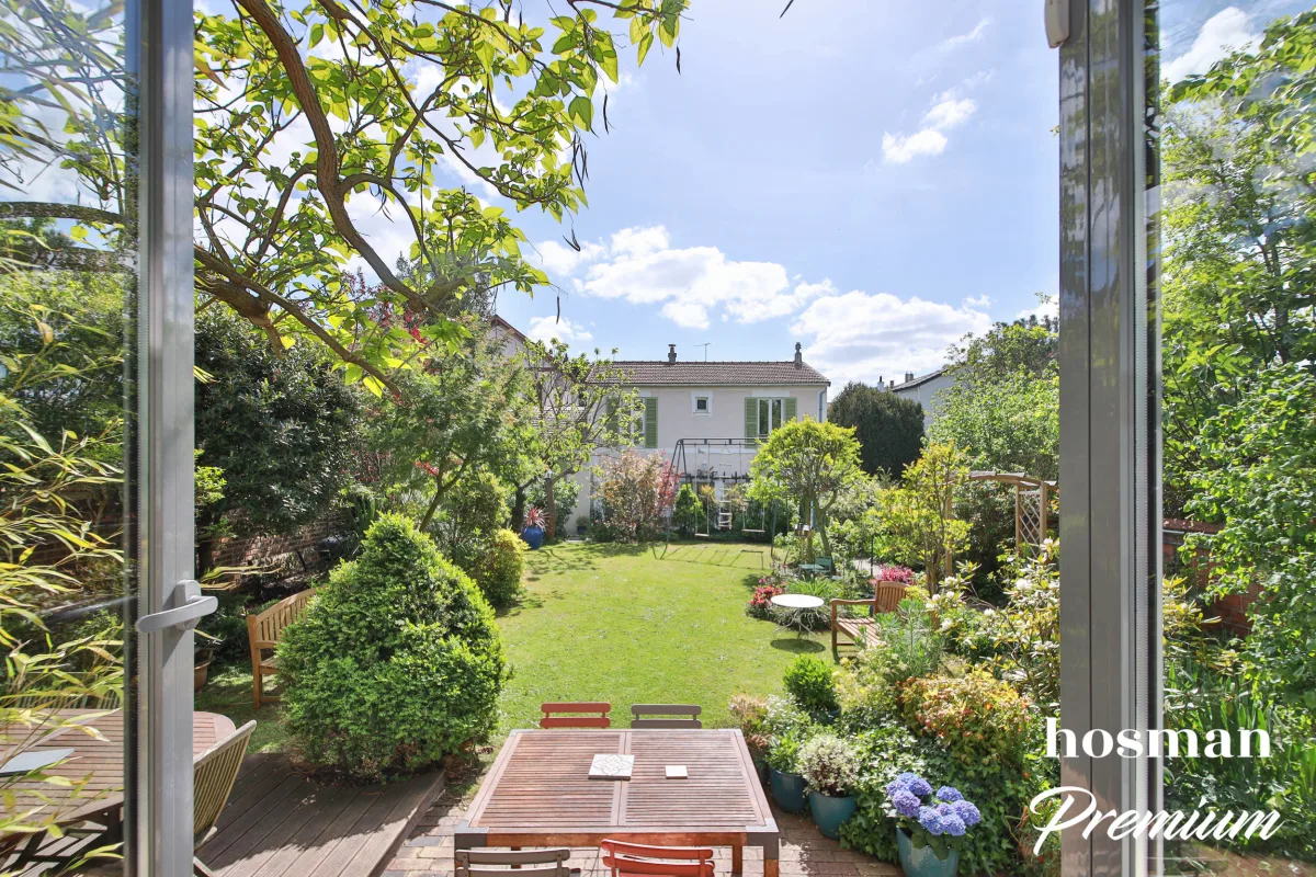 Maison de 247.0 m² à Colombes