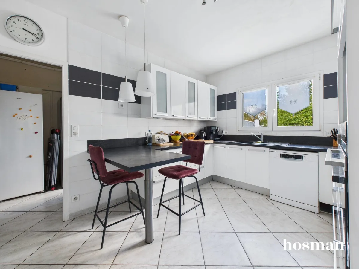 Maison de 210.0 m² à Eysines