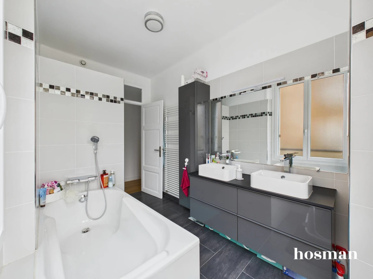 Appartement de 85.0 m² à Suresnes