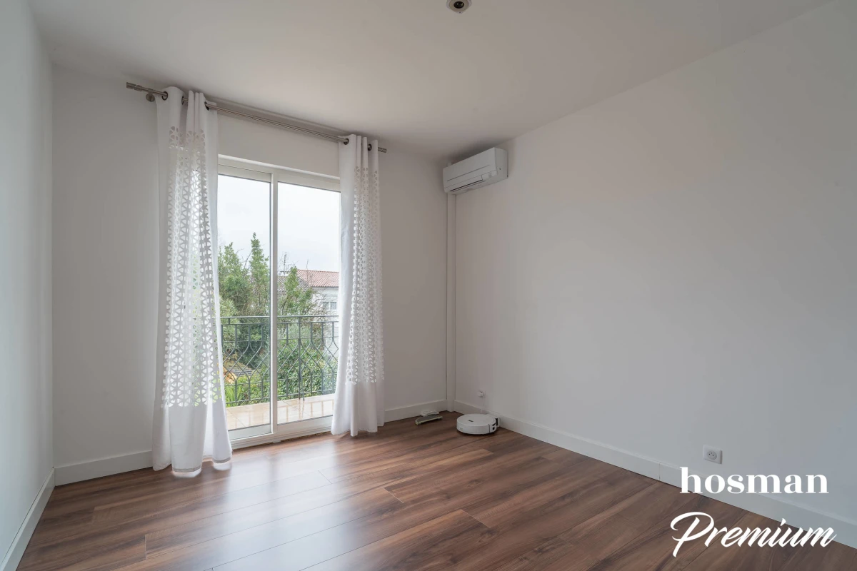 Maison de 298.0 m² à Mérignac