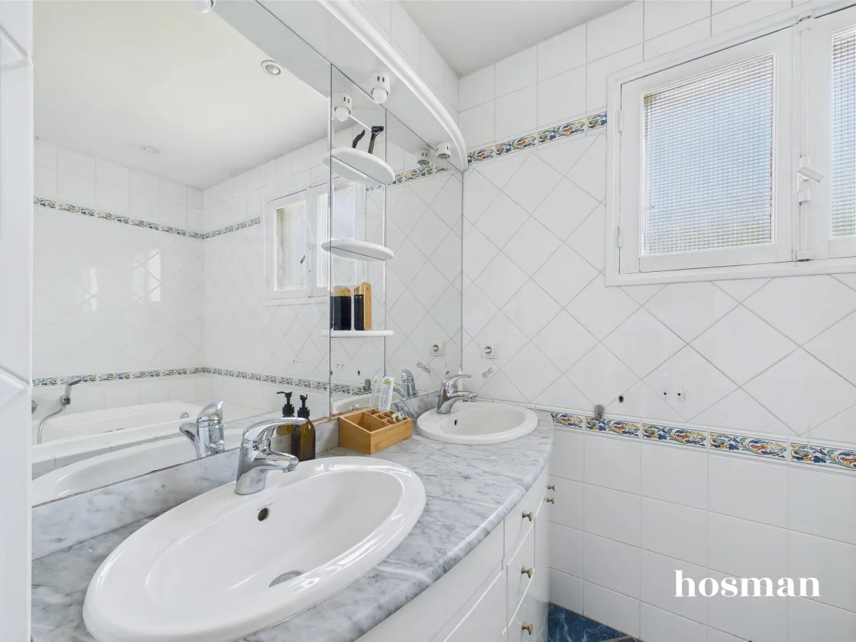 Maison de 125.0 m² à Mérignac
