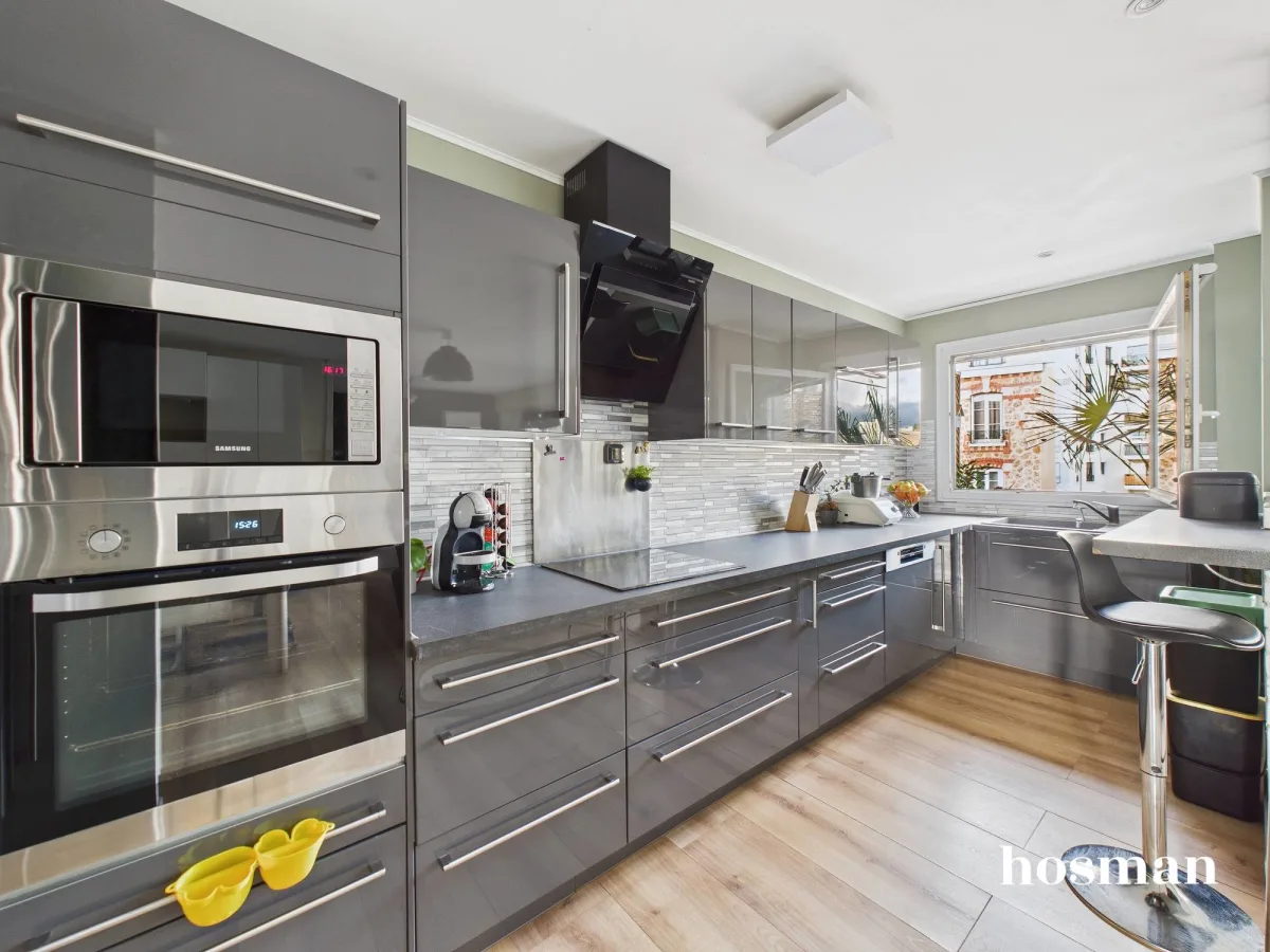 Appartement de 85.0 m² à Suresnes