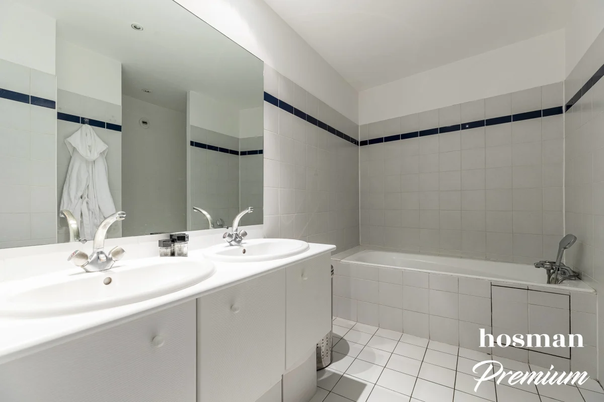 Appartement de 158.0 m² à Paris