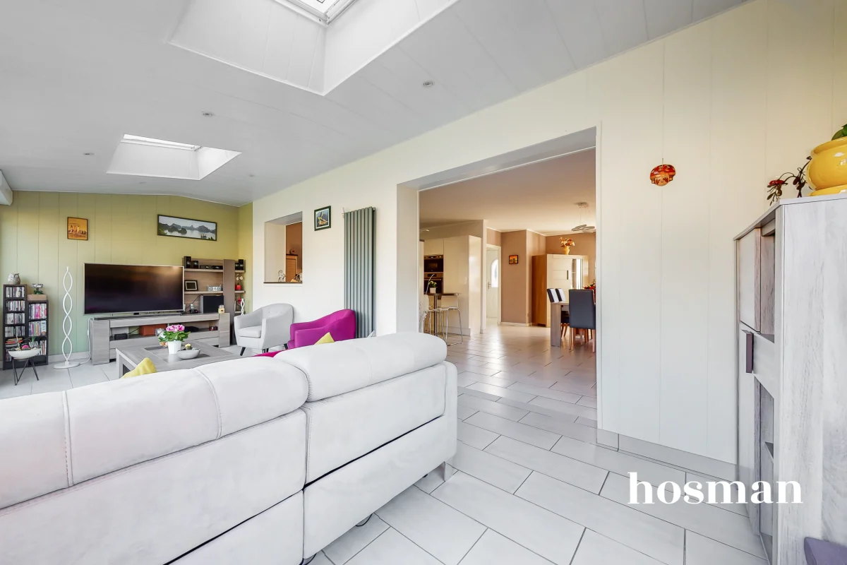 Ravissante Maison 6 pièces - 115.41 m2 ( 124,92 au sol) - Jardin de 390