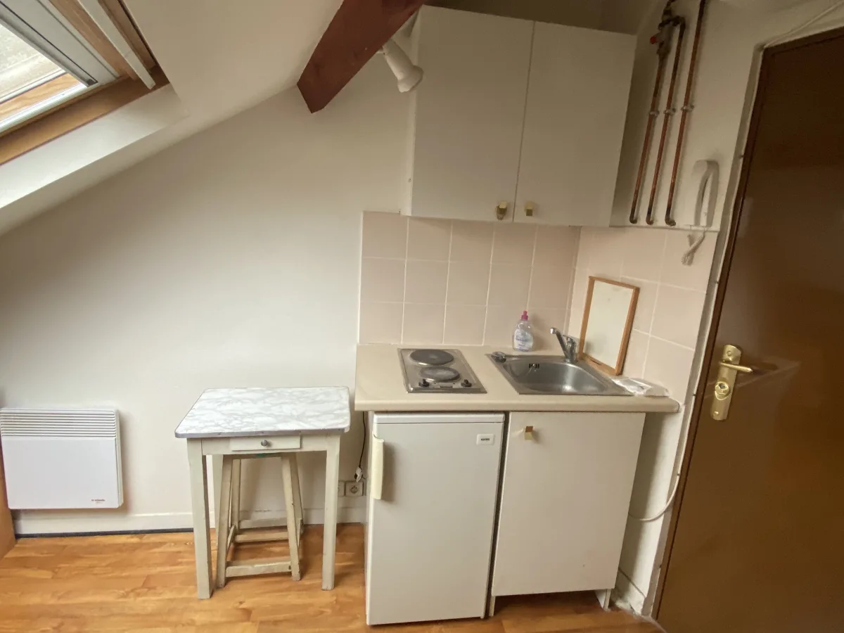 Appartement de 3.76 m² à Paris