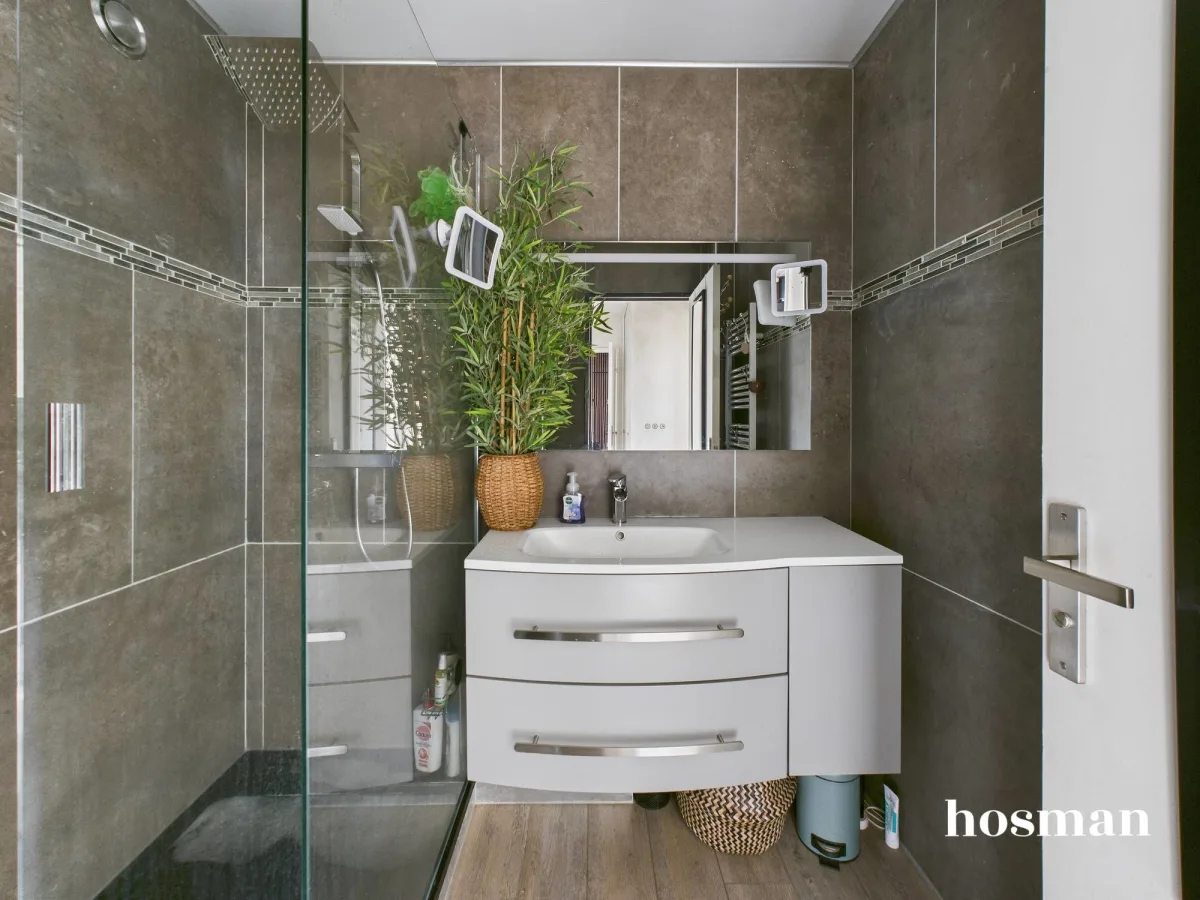 Appartement de 85.0 m² à Suresnes