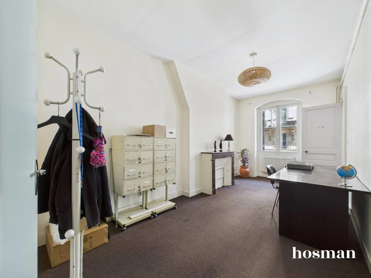 Appartement de 126.0 m² à Bordeaux