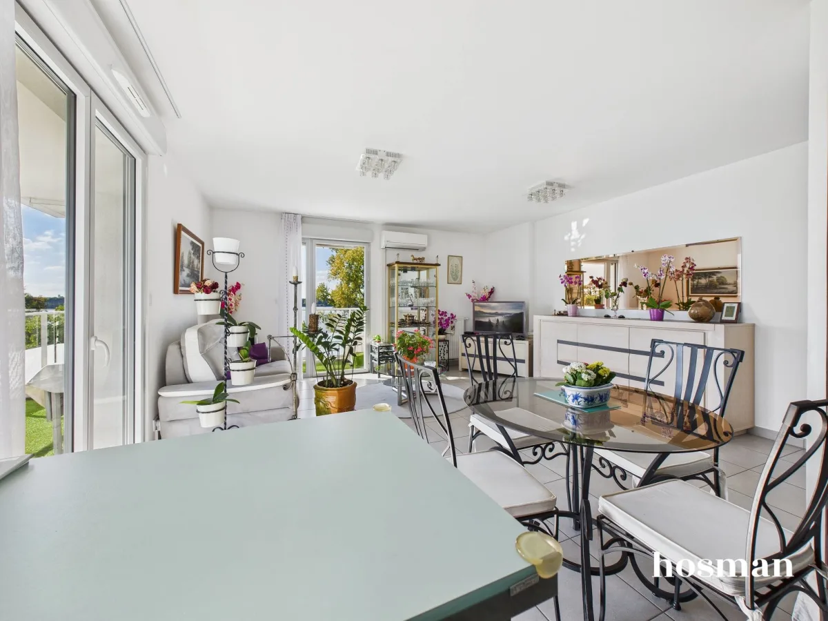 Appartement de 97.07 m² à Bordeaux