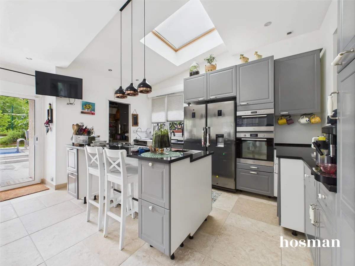 Maison de 181.0 m² à Vénissieux