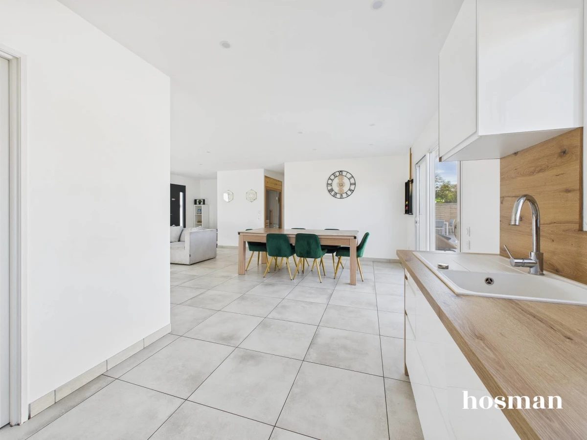 Maison de 106.0 m² à Ambarès-et-Lagrave