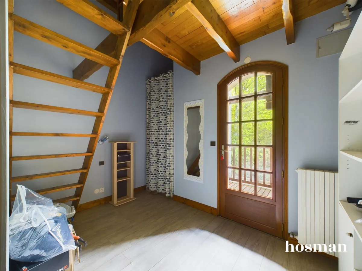 Maison de 180.0 m² à Pessac