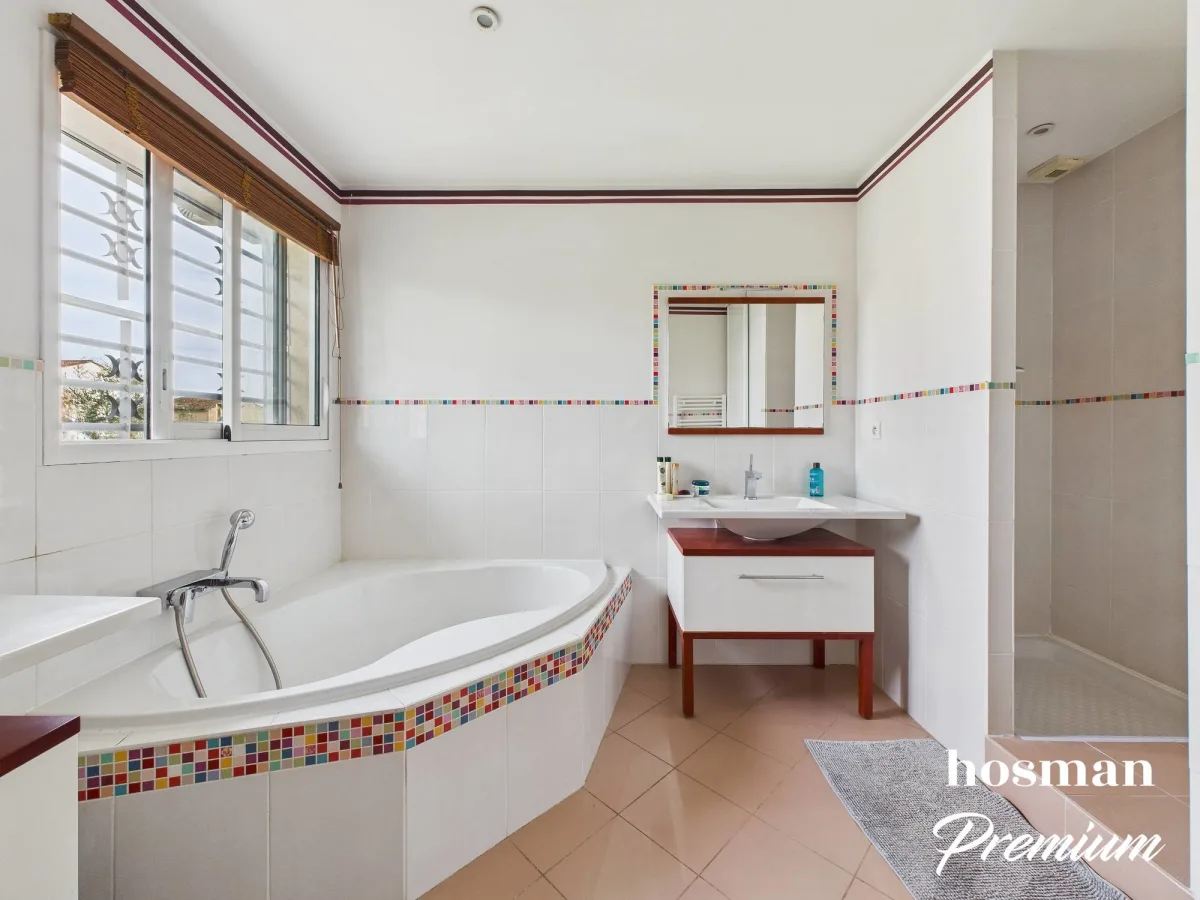 Maison de 220.0 m² à Bruges