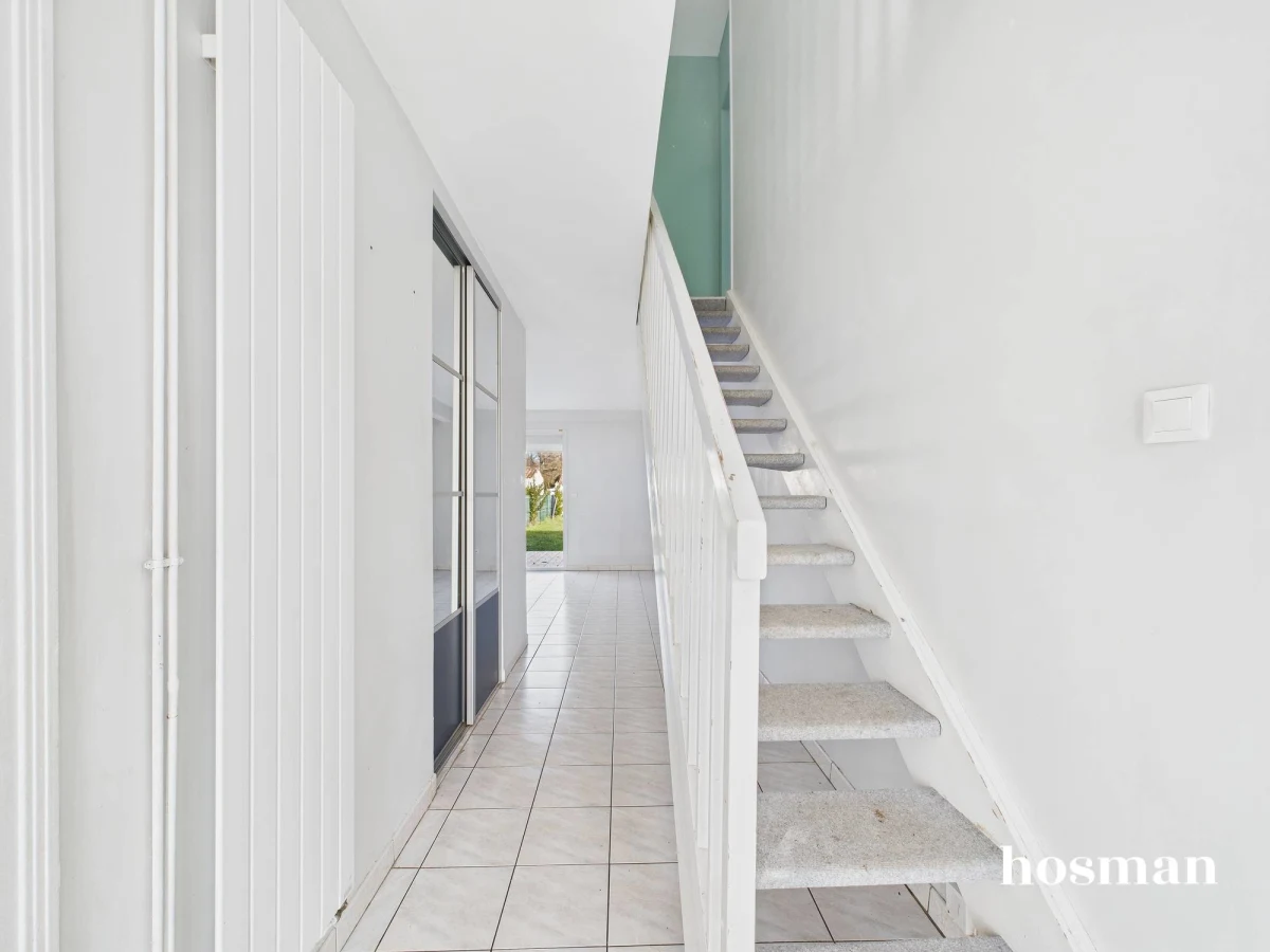 Maison de 110.0 m² à Périgny