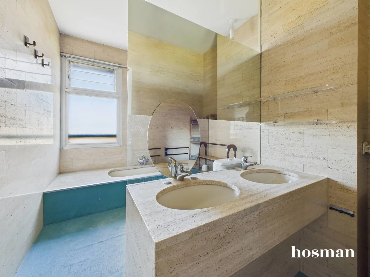 Appartement de 147.0 m² à Bordeaux