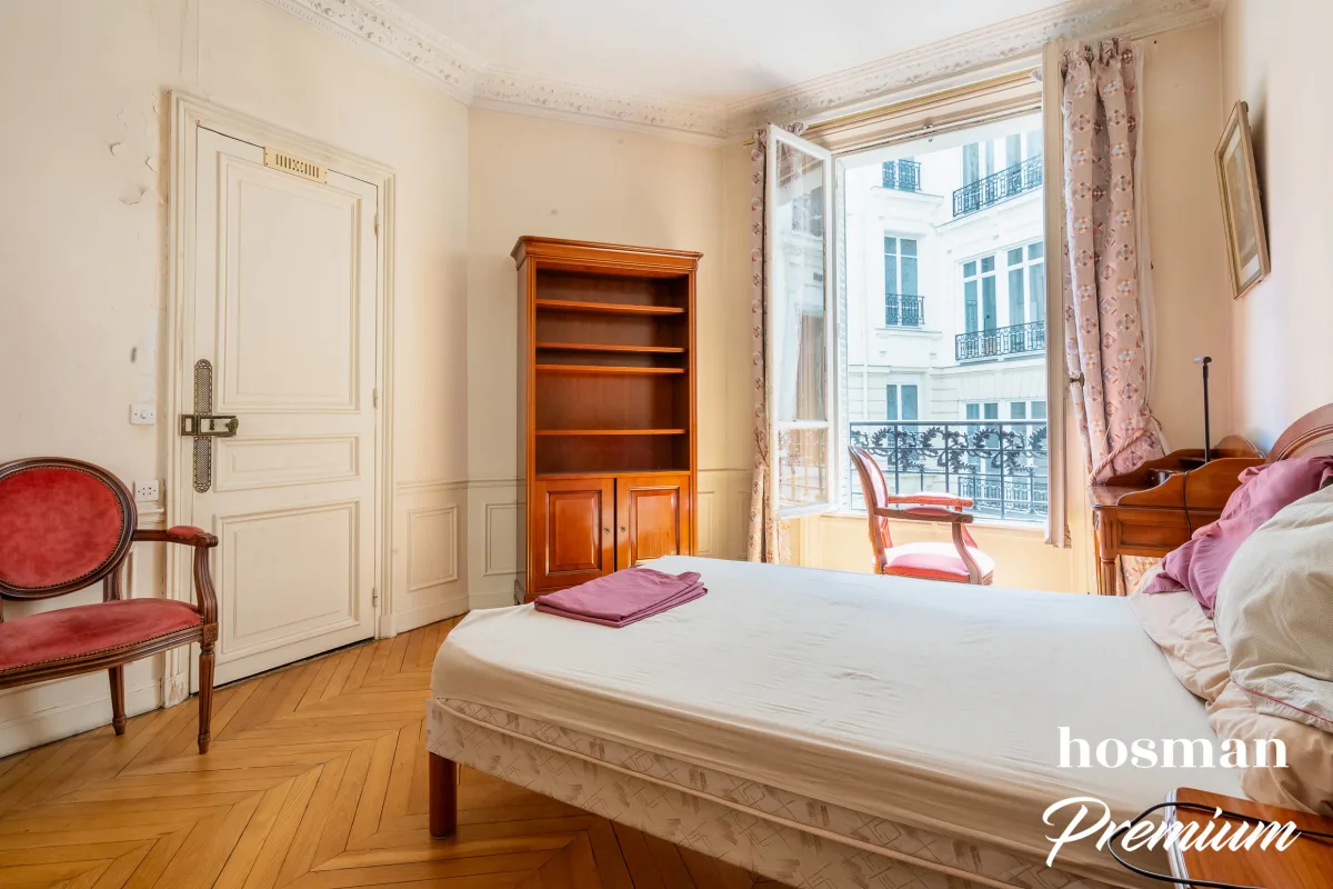 Appartement de 190.0 m² à Paris