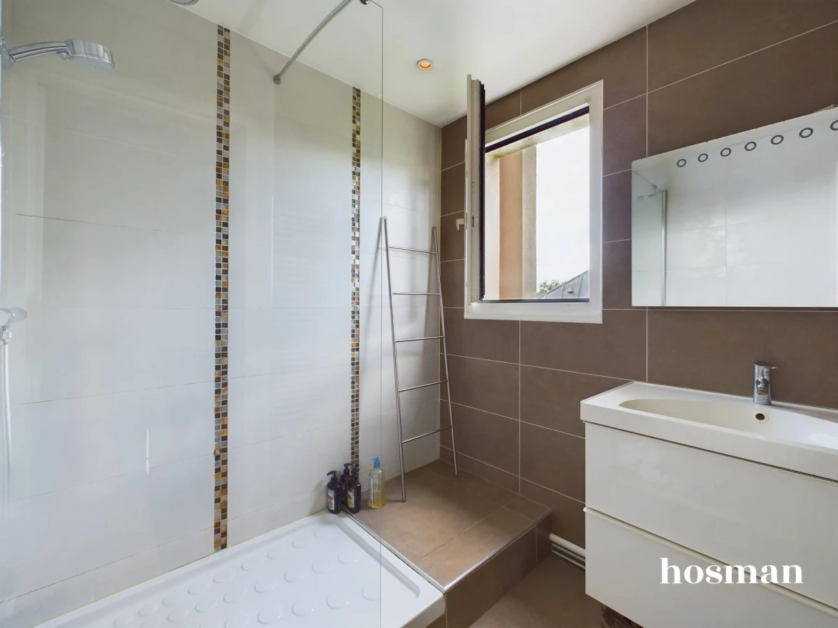 Duplex de 97.46 m² à Sèvres