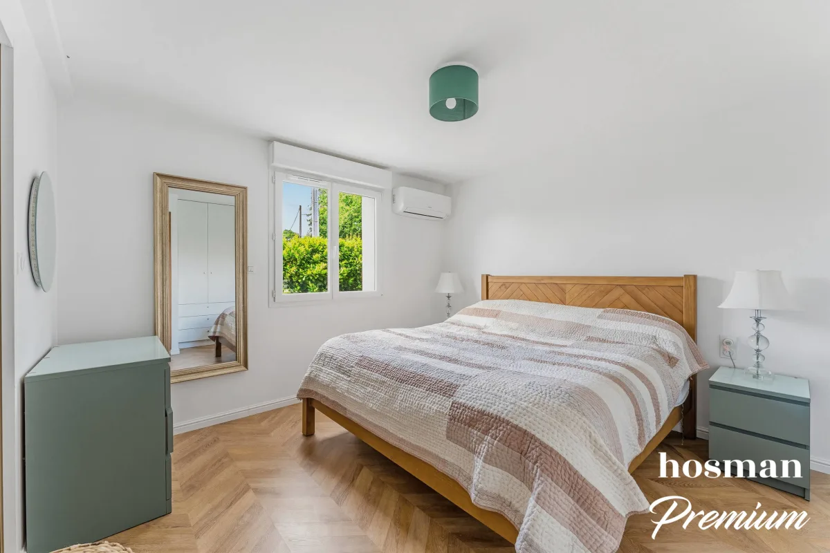 Maison de 205.0 m² à Mérignac
