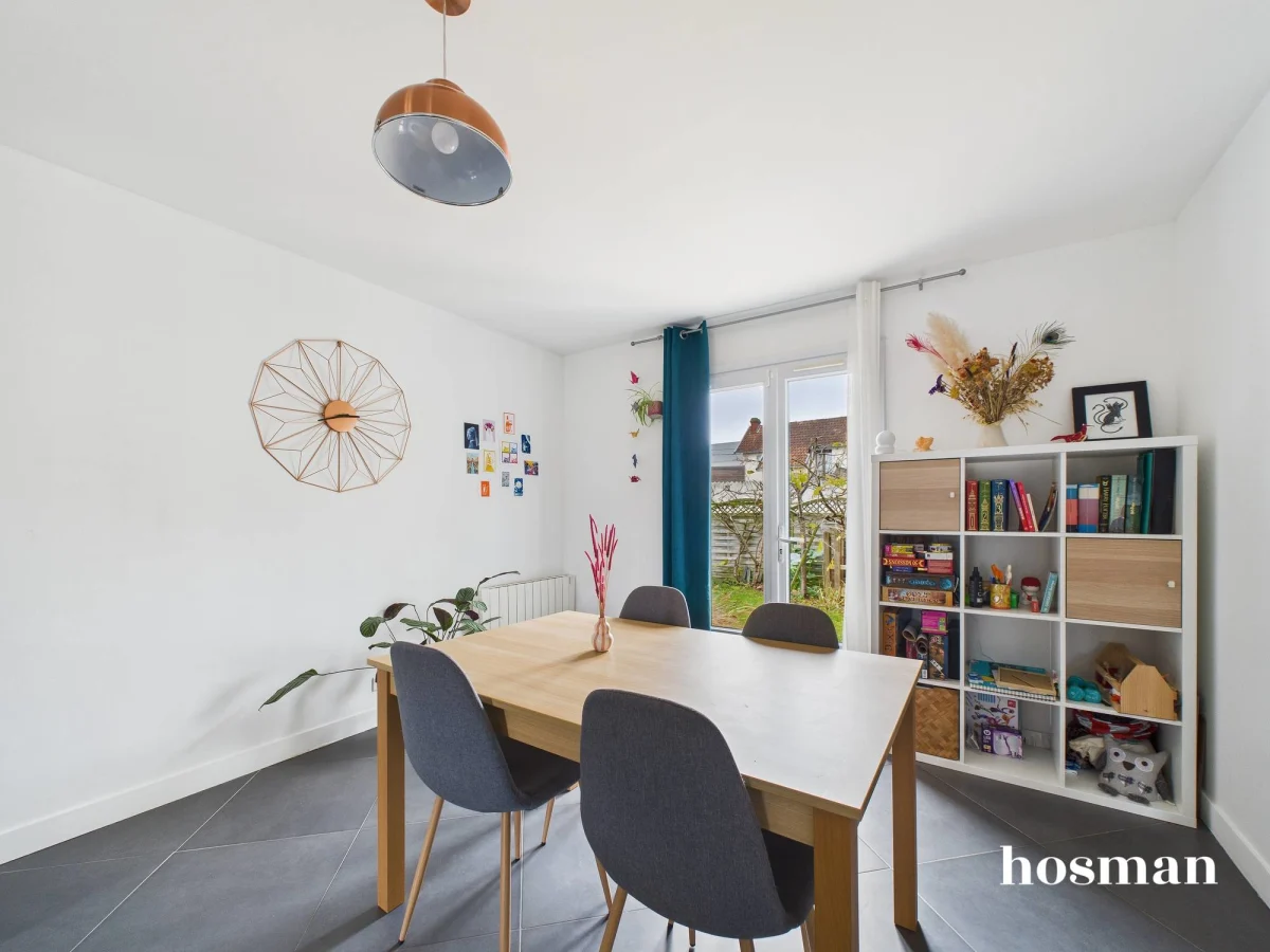 Maison de 104.0 m² à Nantes