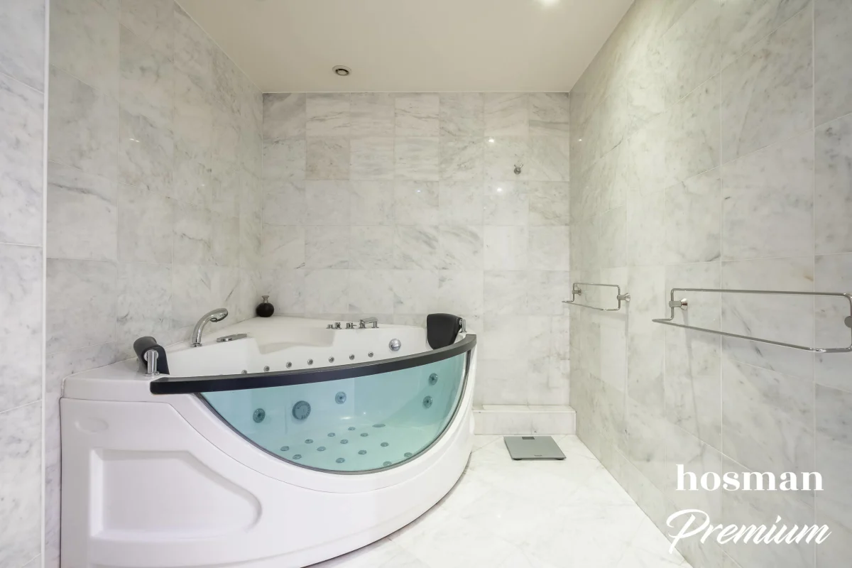 Appartement de 196.8 m² à Paris