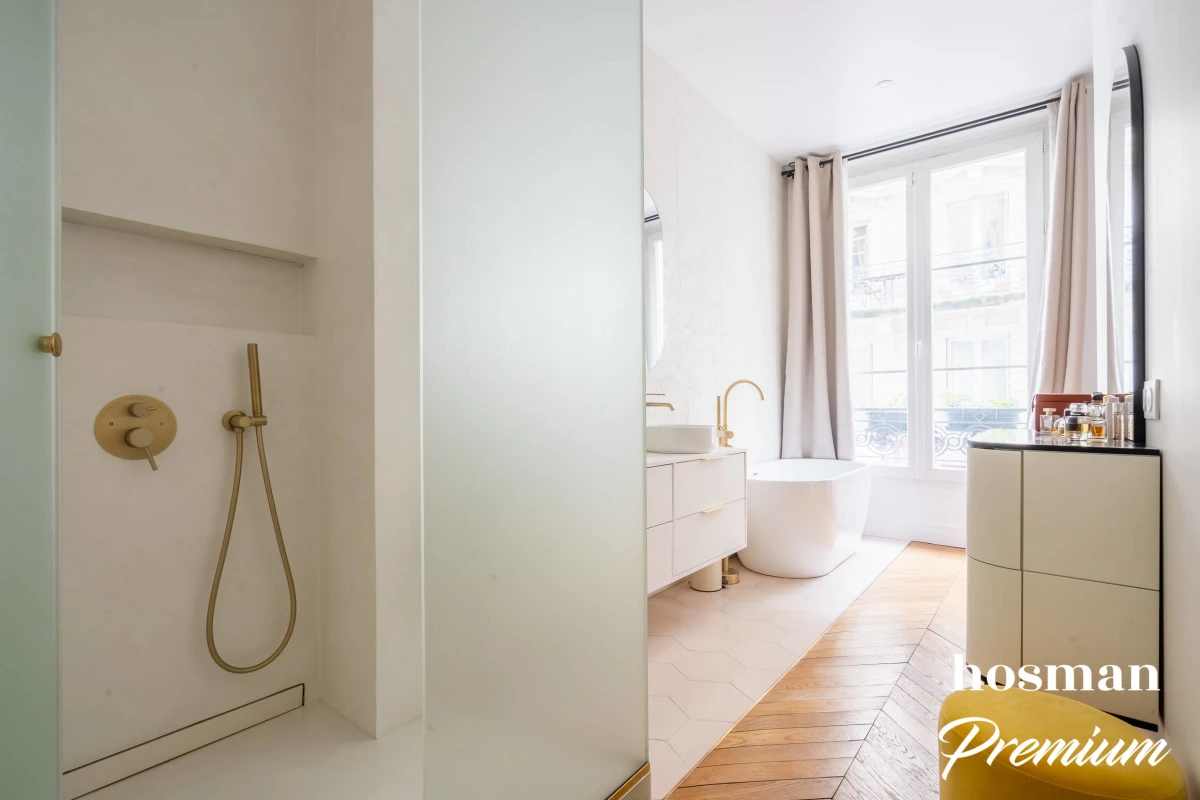Appartement de 179.0 m² à Paris